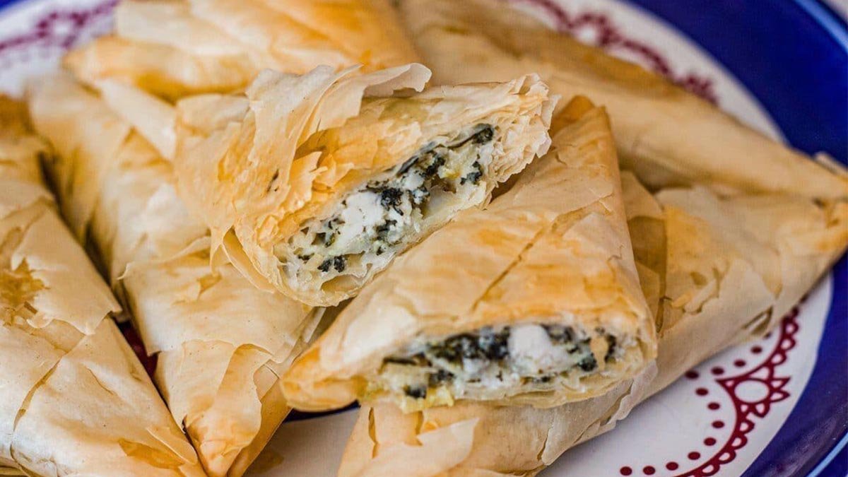 Pite Trekëndësha me Spinaq
